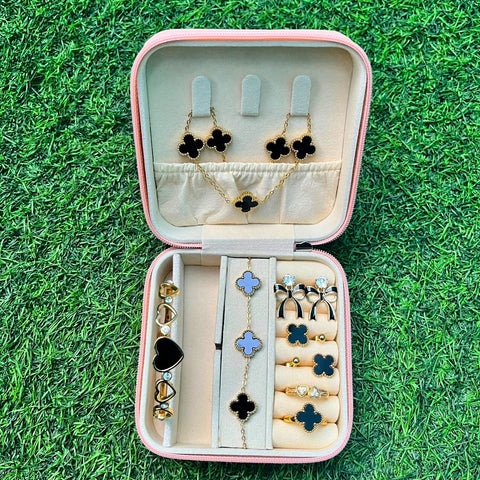 Black Clover Elegance Gift Set