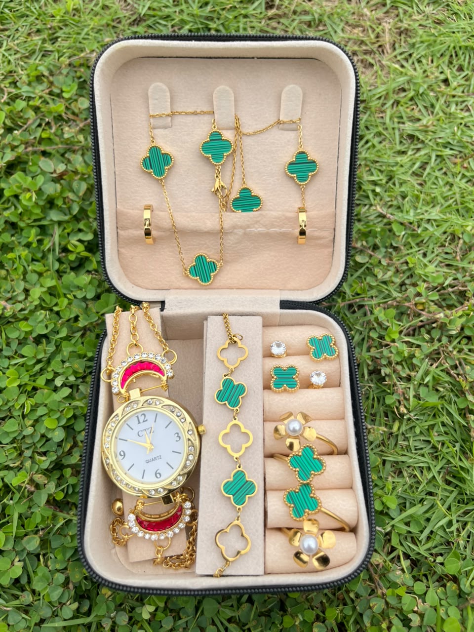 Green Clover Matching Watch Gift Set