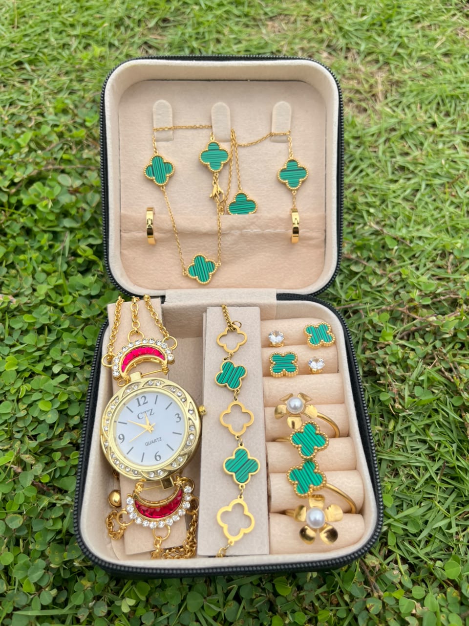 Green Clover Matching Watch Gift Set