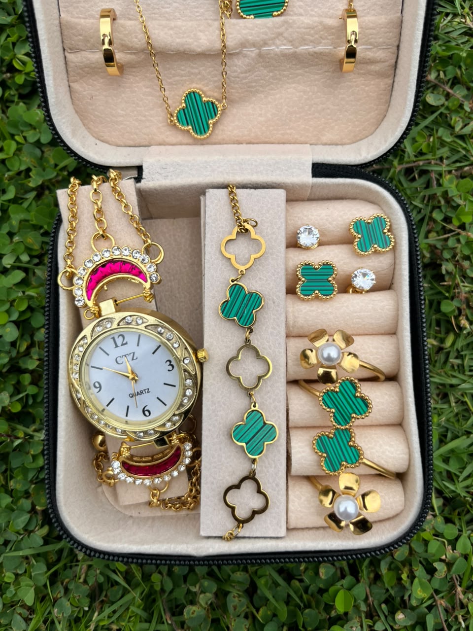 Green Clover Matching Watch Gift Set