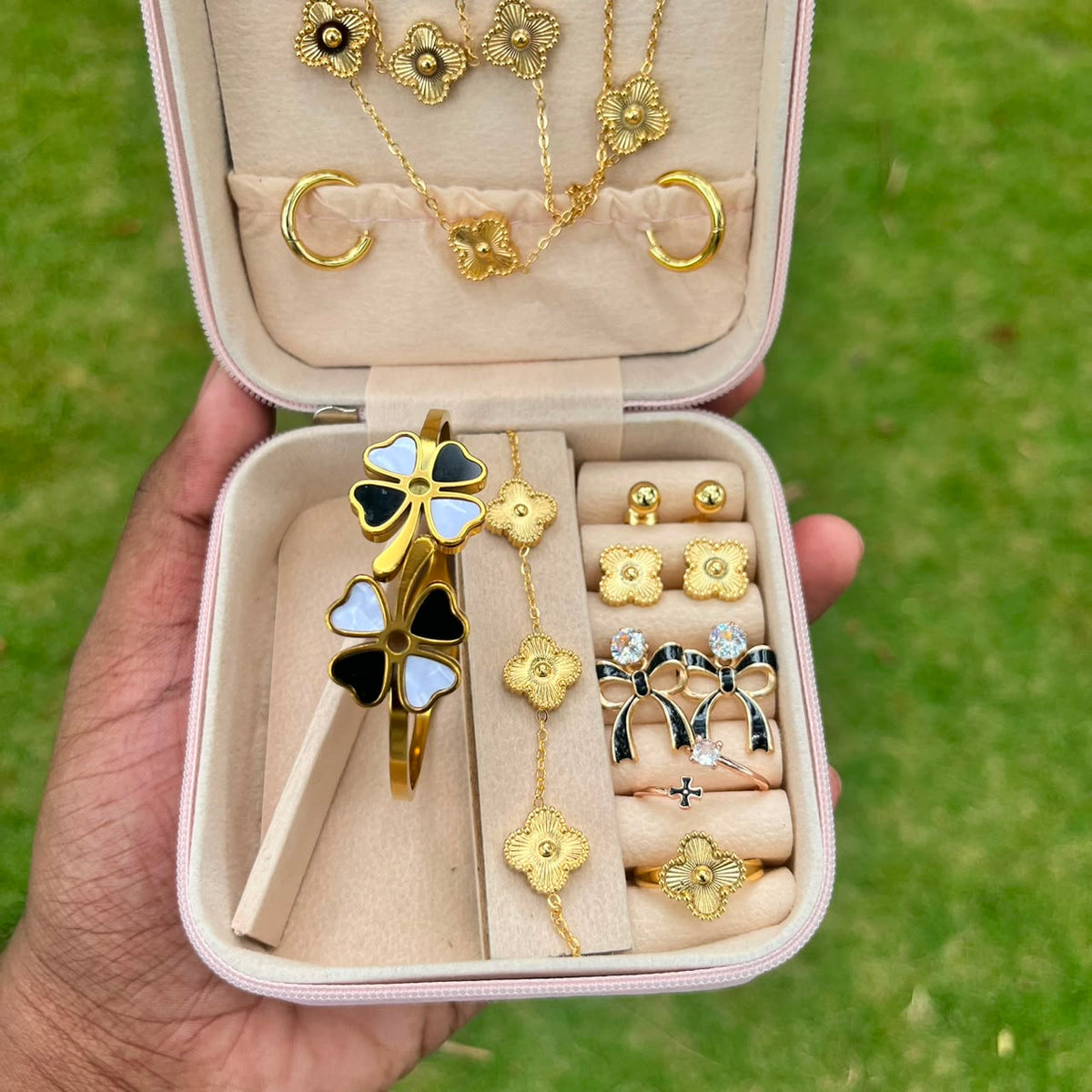 Golden Floral  Luxury Jewellery Gift Set